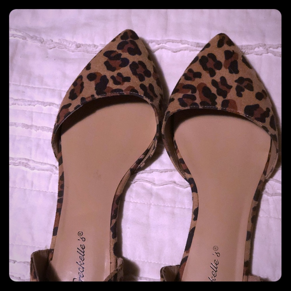 Leopard pointy toe flats
